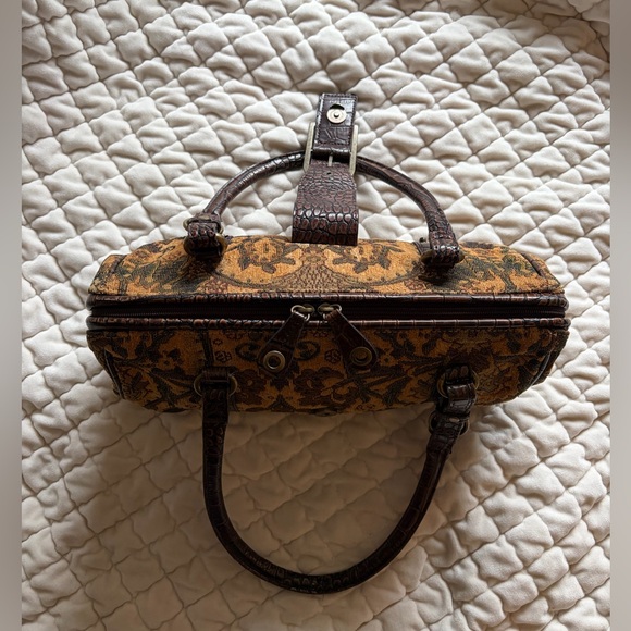 Vintage 90s Tapestry Shoulder Bag with Croc-Effect Trim in Brown - Picture 9 of 13